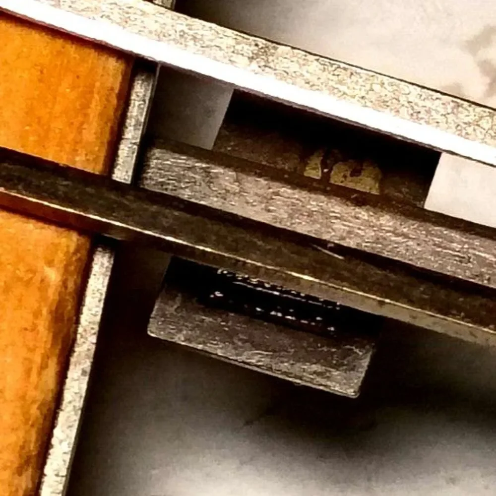 Vintage 1988 Commemorative Gold Tone Tie Bar – Men's Retro Tie Clip Badge